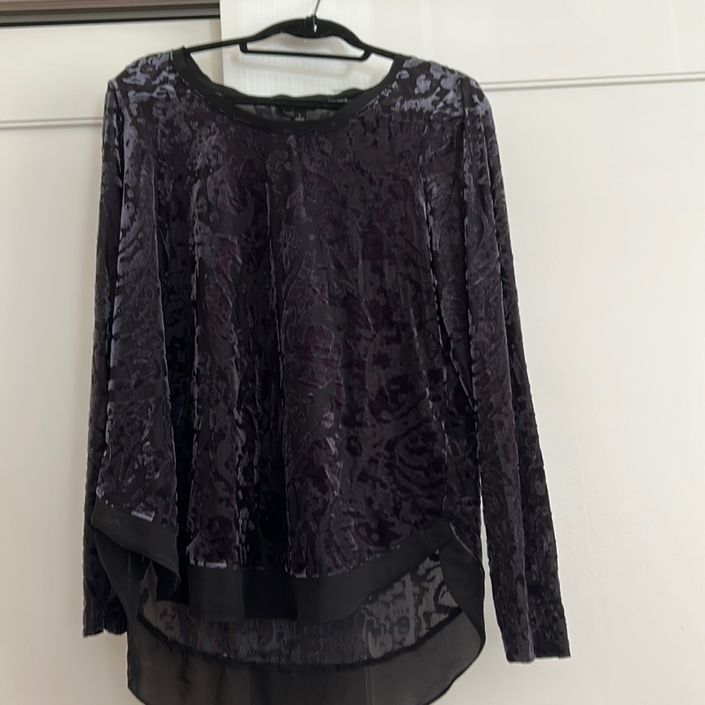 Simply Vera long sleeve black blouse